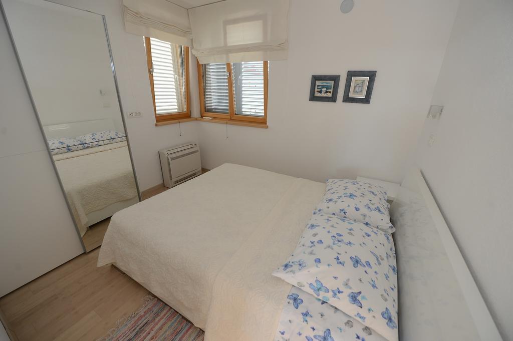 Apartment Mara Petrčane Szoba fotó